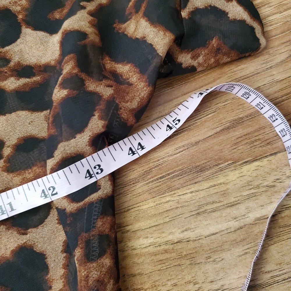 L Love Size 1X Cheetah Sheer Shawl - Picture 6 of 6